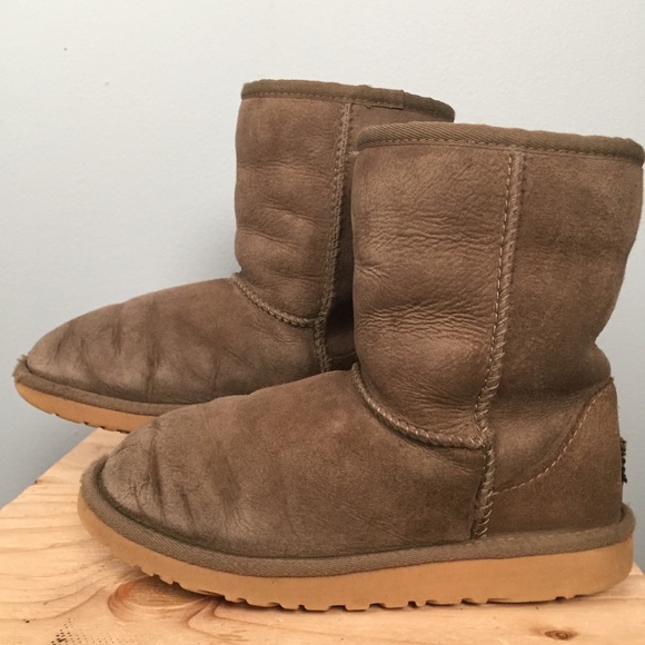 taupe ugg boots